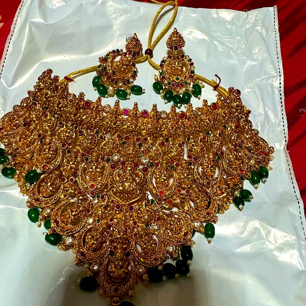Bollywood style Indian jewelry heavy set